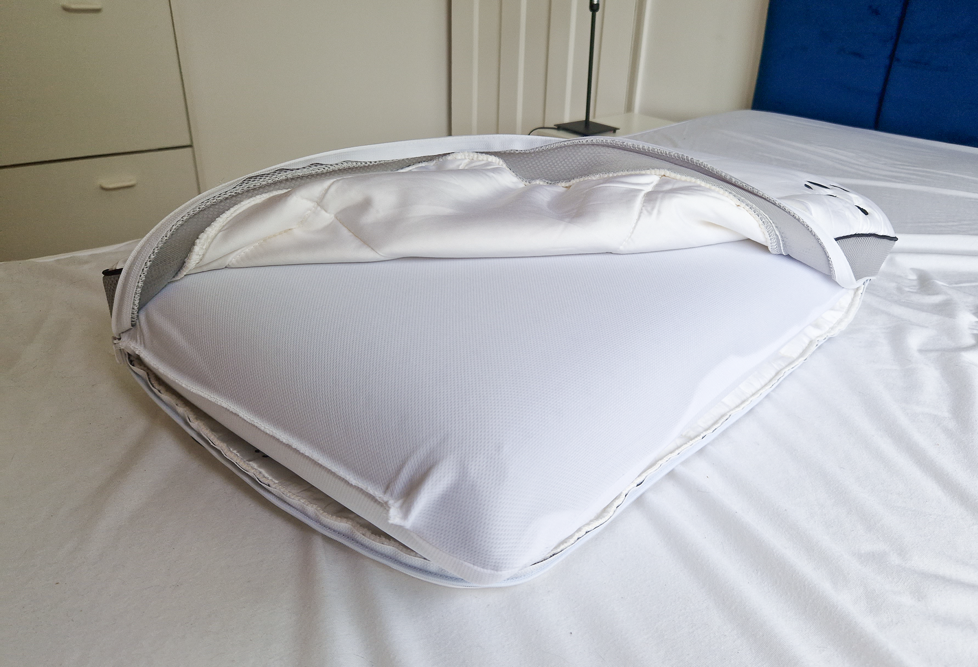 Panda Hybrid pillow half uncovered